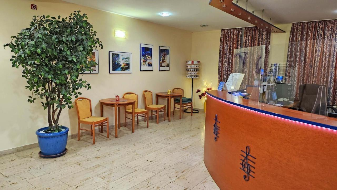 Hotel Amadeus Dresden Neustadt Eksteriør bilde